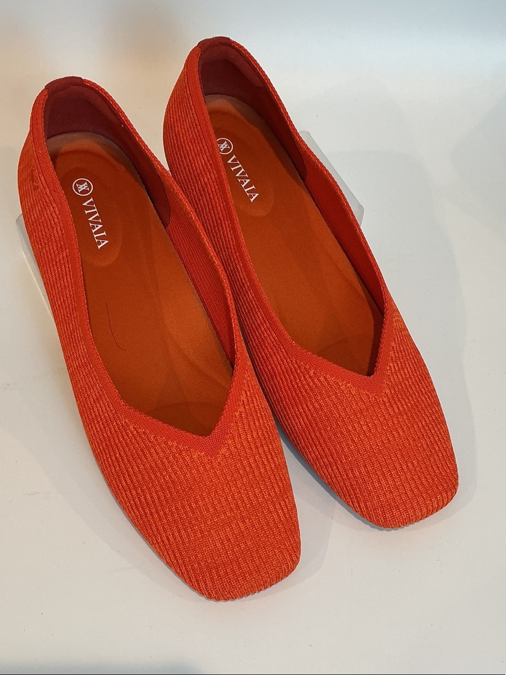 VIVAIA Margot 2.0 Square Toe V Cut Flats Orange Size 41.5 VIBRANT!